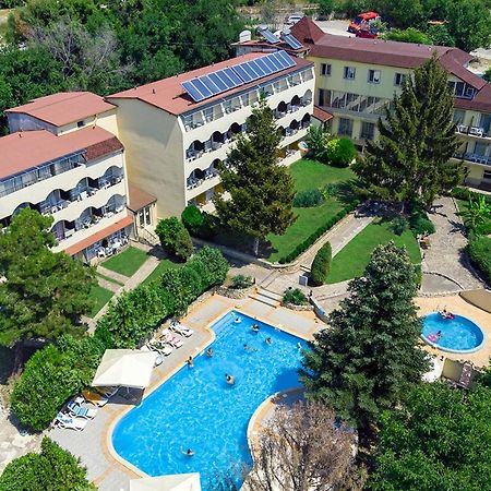 Hotel Naslada Balchik Exterior photo