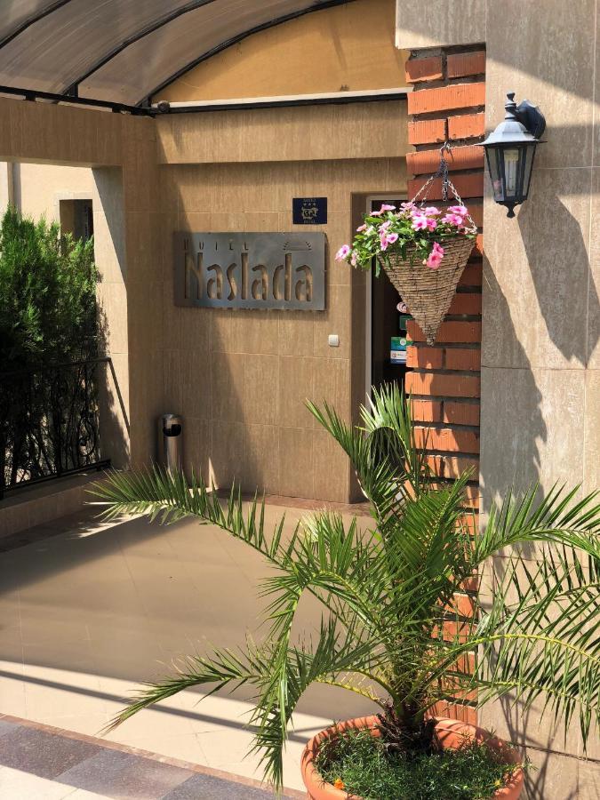 Hotel Naslada Balchik Exterior photo