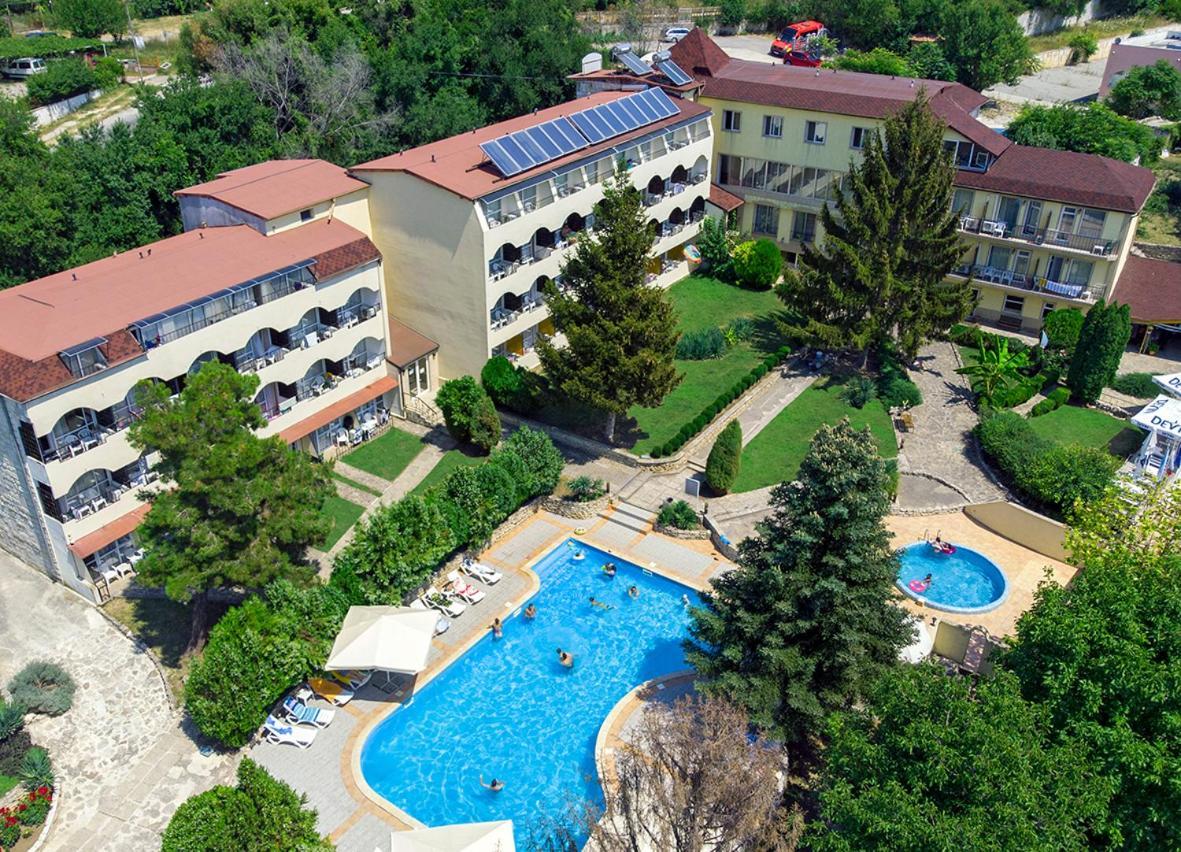 Hotel Naslada Balchik Exterior photo