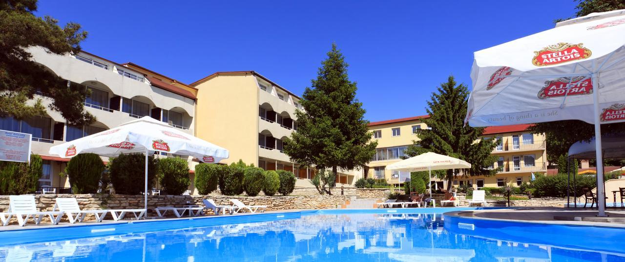 Hotel Naslada Balchik Exterior photo